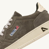 AUTRY MEDALIST LOW IN SUEDE VISCHIO