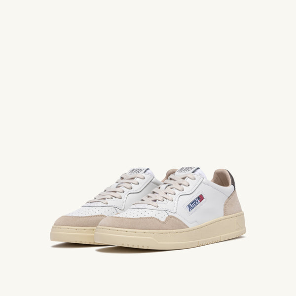 AUTRY MEDALIST LOW IN SUEDE E PELLE BIANCA E MOREL