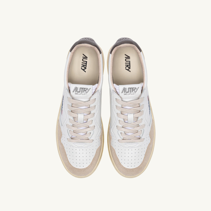 AUTRY MEDALIST LOW IN SUEDE E PELLE BIANCA E MOREL