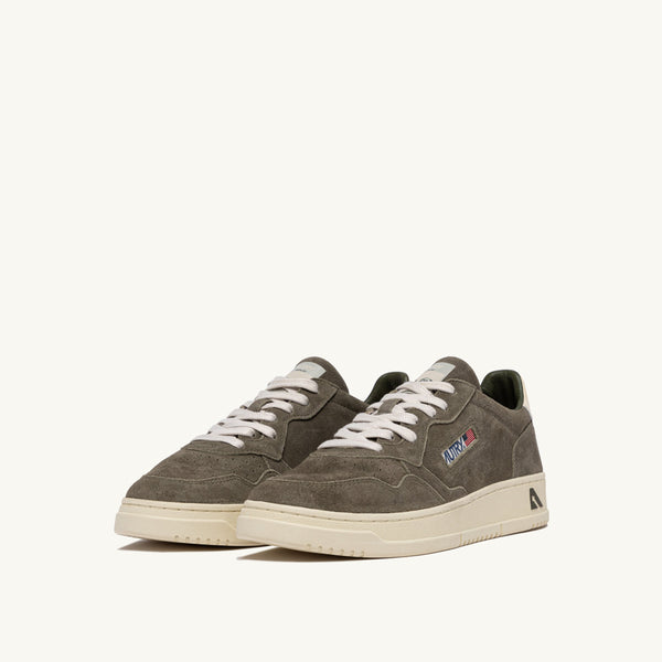 AUTRY MEDALIST LOW IN SUEDE VISCHIO