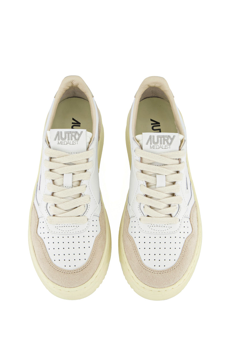 AUTRY MEDALIST LOW IN PELLE E SUEDE BIANCA E PLATINO