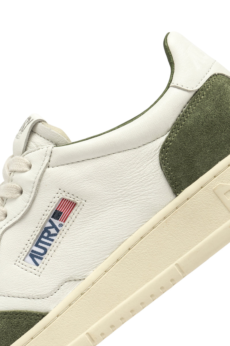 AUTRY MEDALIST LOW IN PELLE SCAMOSCIATA COLORE BIANCO E MILITARY