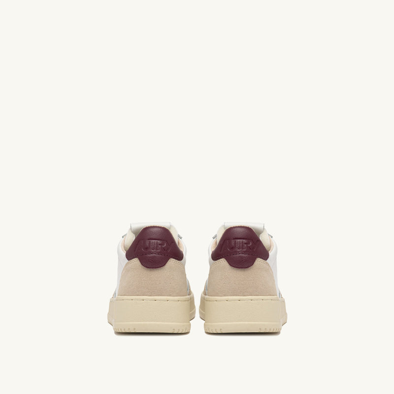 AUTRY MEDALIST LOW IN SUEDE E PELLE BIANCA E BURGUNDY