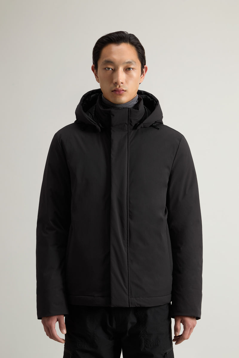 WOOLRICH Giacca in nylon elasticizzato imbottita con cappuccio rimovibile NERO