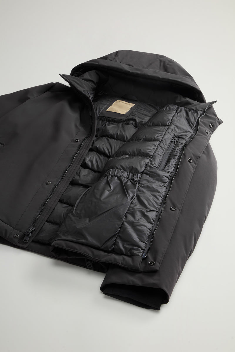 WOOLRICH Giacca in nylon elasticizzato imbottita con cappuccio rimovibile NERO